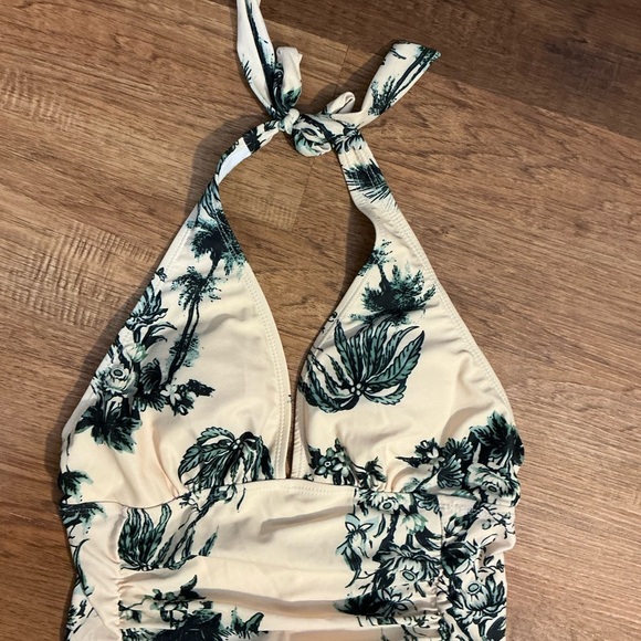 NWOT Elegant Cream & Botanical Print Halter One-Piece Swimsuit – Size M - Picture 9 of 9